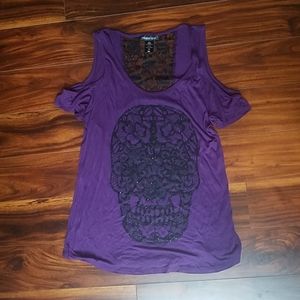 NWOT Lace skull glitter top
